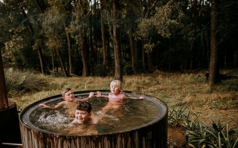 AfriCamps-Oakhurst-Hottub3